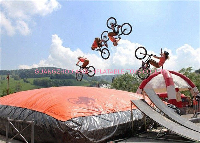 Customized Big Trampoline Park Inflatable Foam Pit Freefall Air Bag